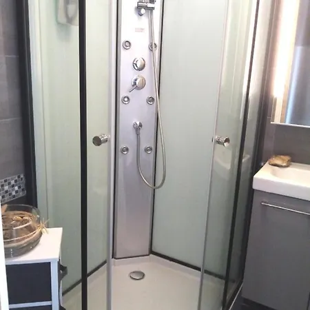 Herm's Petite Maison Atypique Et Cour Privative -